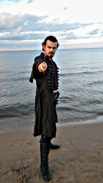 caterjunes: captain flint photoshoot post-comic-con! part 1 of 2 photo credit to &amp; costume by p