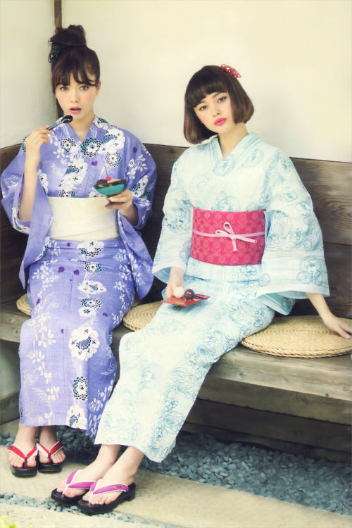 licoricewall: 八木アリサ (Arisa Yagi)・玉城ティナ (Tina Tamashiro): ViVi - Jul 2014 / Yukata by ANNA SUI