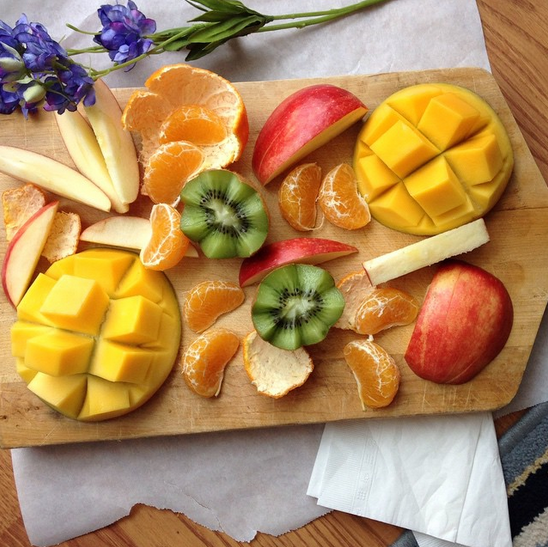 healthypai:  Made this fruit platter the other day and devoured it in 7 minutes :)