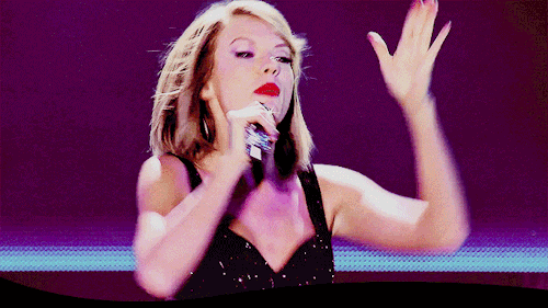 seegoldendaylight:Taylor Swift gif headers + 1989 World Tour (requested by anonymous)five headers, 6
