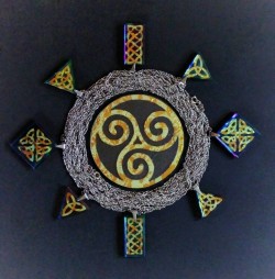 ornamentalglass:  Celtic knot cold worked