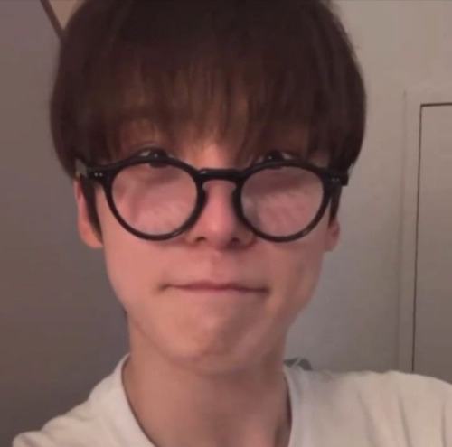 Yunho In This Live Pls Hes So Cutee