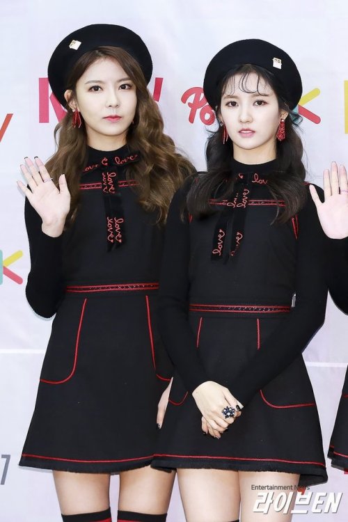 gu9udans: 171113 Power of K Concert Red Carpet