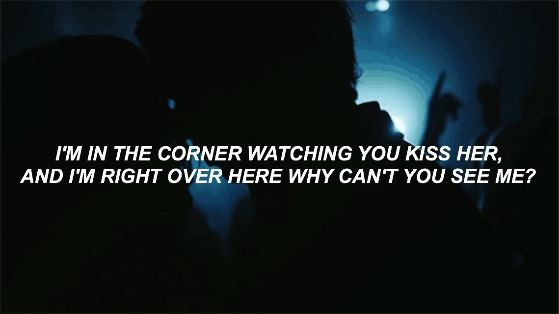 lyricsssssssss:  Dancing On My Own// Calum Scott
