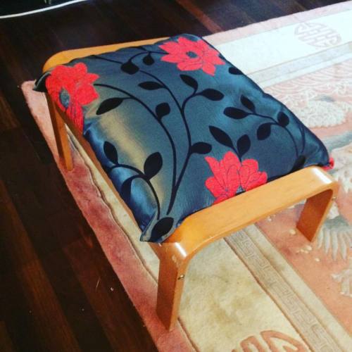 One recovered footstall cushion down, one to go, they look 100x better though #reapolstered #whatido