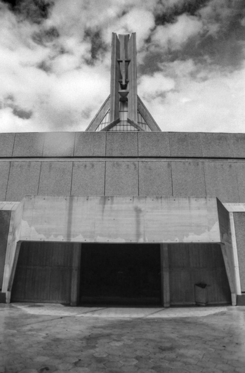 Bristol:  Clifton Cathedral Church of Ss Peter and Paul Architect:  Percy Thomas 