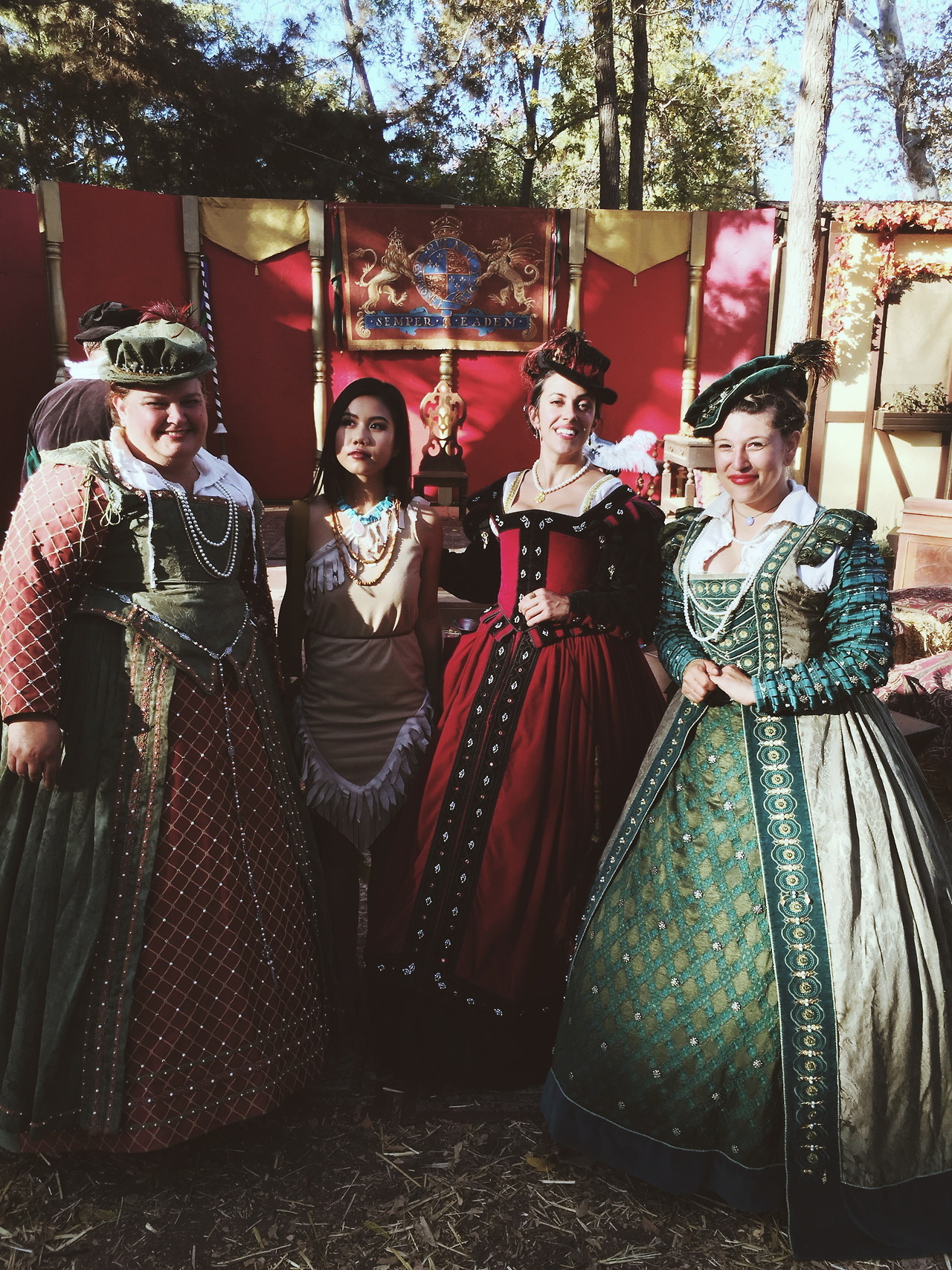 kittynmittens:  Disney Princesses at ye olde Renaissance Faire! Love my girls to