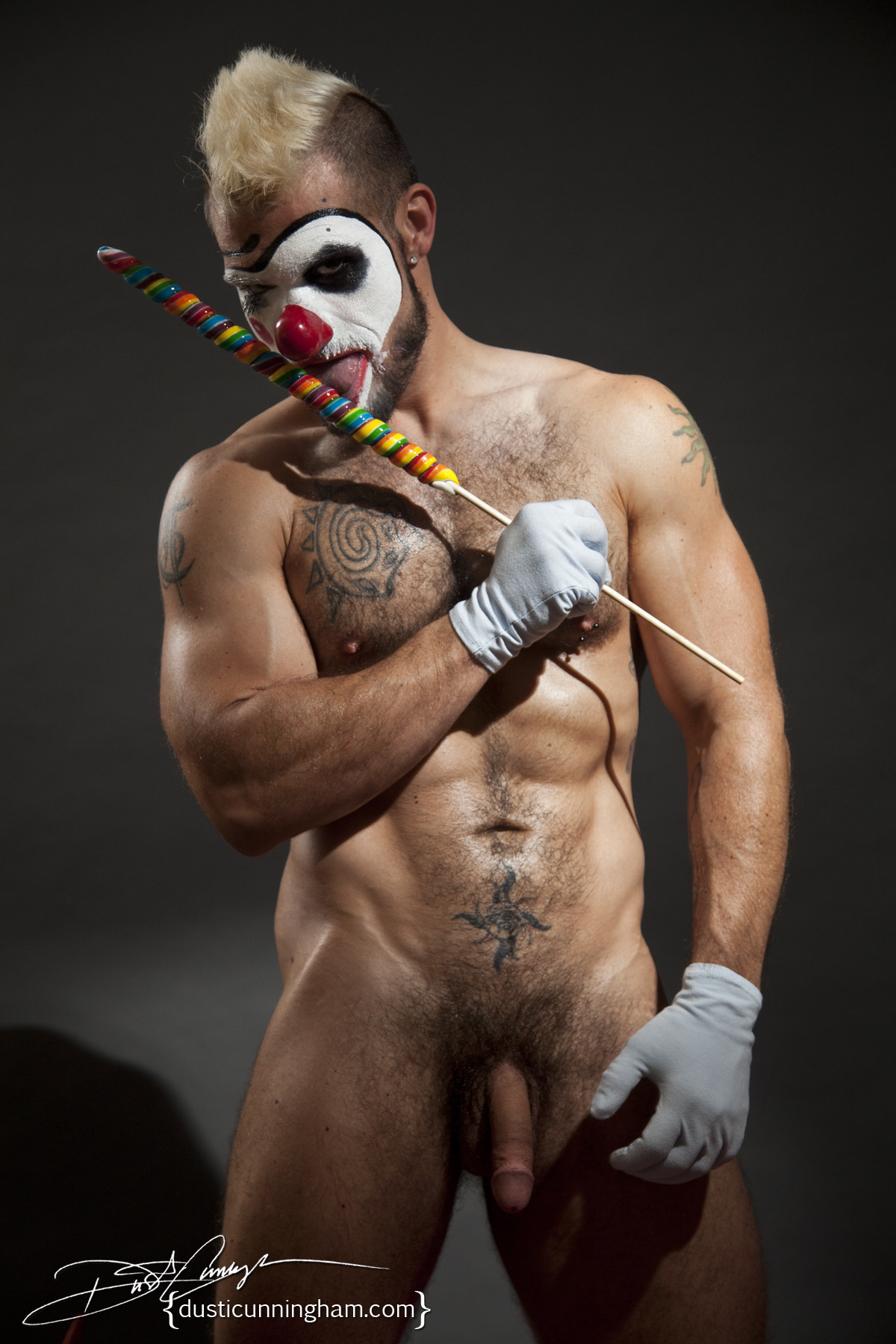 diablodivine:  @AarinAskerXXX photographed by Dusti Cunningham
