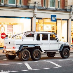 drivingbenzes:  Mercedes-Benz G 63 AMG 6x6 (Instagram @alexpenfold)