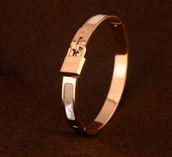 specialdealsd:  18k Rose Gold Lock Head White Shell Fine Jewelry Bangle Bracelet Present Box NEW gekoo.co (eBay link) http://ift.tt/1GKFINX