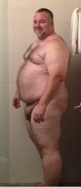 thebigbearcave:  tonybearuk:  membehr:  I love you  Sexy daddy   adorable bear face