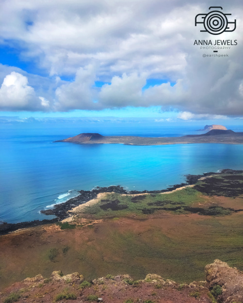 Lanzarote - Canary Islands - Spain (by Anna Jewels (@earthpeek))https://www.instagram.com/earthpeek/