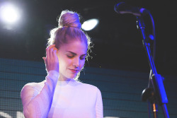 jessicaanngarcia:  Hannah Reid of London Grammar at The Prince Bandroom (for Casual Band Blogger) - By Jessica Garcia