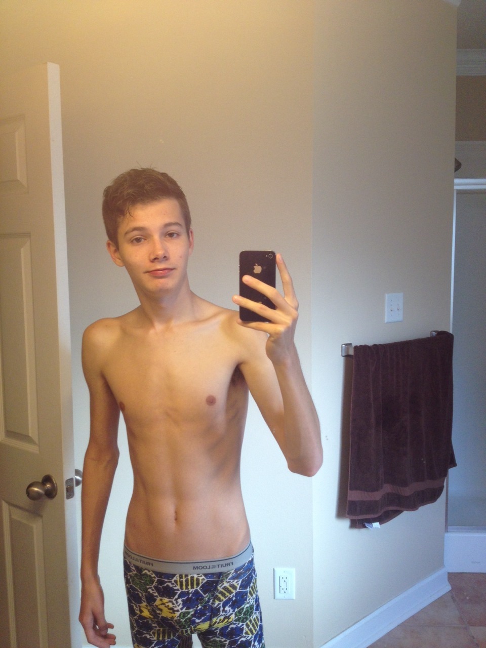 korytwinkmann:  My hair is making me happy right now, also I can barely open my eyes