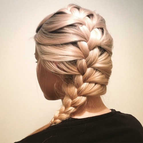 Side swept loose #frenchbraid #frenchie #braid #plait #hairstyle #hair #hairdo #blonde #blond #monda