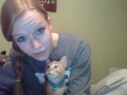 kibblesundbitches:  Selfie-ing it up with the little one!