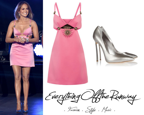 Jennifer Lopez on American Idol.Fausto Puglisi Resort 2016 Pink Cutout DressCasadei Blade Metal-Heel