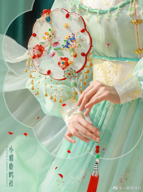 hanfugallery:chinese tuanshan by 小雅鹿鸣社