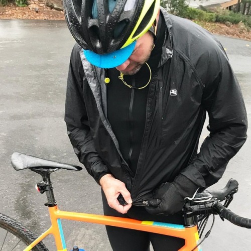 glorycycles:No fear, when you have the gear. Giordana Hydroshield Jacket is an amazing garment. Prot