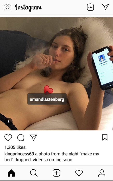 Amandla stenberg boobs
