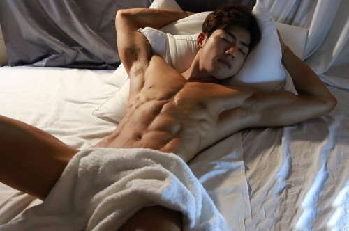 Viva!Asian hunks!