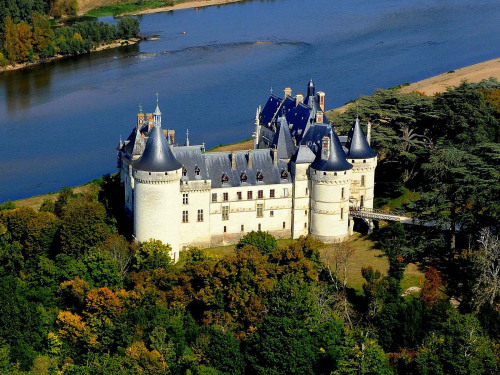 castlesandmedievals:château de ChaumontThe Château de Chaumont (or Château de Chaumont-sur-Loire) 