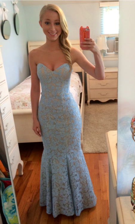 itsthatblonde:prom ready?instagram @emily.stearnsYou looked amazing in style 20047! Hope you h