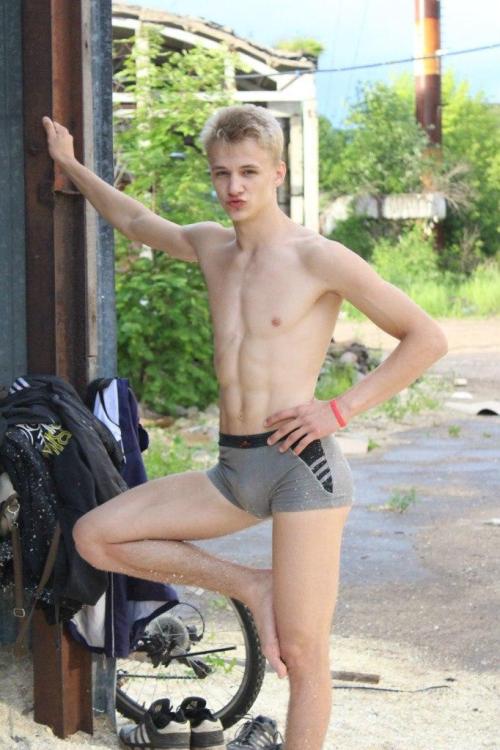 russian-boys.tumblr.com/post/152422919225/