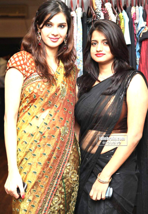 indiangalz:Left or right?