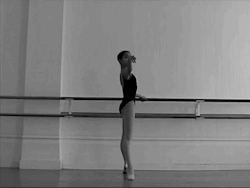 patheticandparanoid:  That back! 