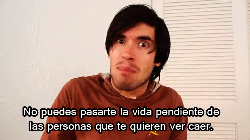he-my-problem:  skaitey:  Todos nos dan un  poquito de sabiduría :’D      