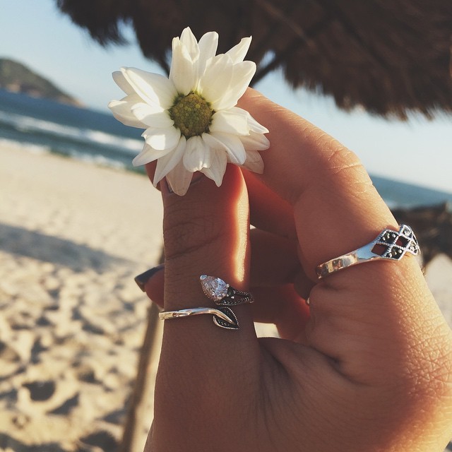 ❣