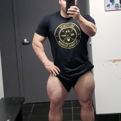 Keith Fabbri - Quads so pumped from his workout