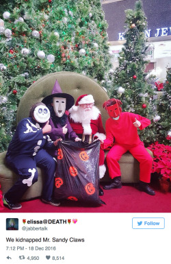 lolfactory: These Cosplayers Pulled a Nightmare Before Christmas Prank on Mall Santa and it Easily Transcended Perfect [source]Amazon: Last-Minute Deals Are Here! 