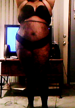 wonderfulbuttstuff:  iridessence:  these new lacey tights are interesting… and