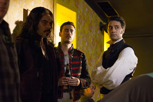 korg:Cori Gonzalez-Macuer,Jonny Brugh, Jemaine Clement, and Taika Waititi on the set of What We Do i