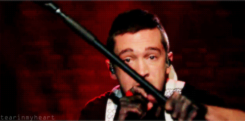gunsxforxhands:  tearinmyheart:  “Wake up, you need to make money!”       