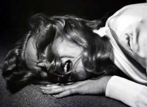 perfectlymarilynmonroe:Marilyn Monroe photographed by Philippe Halsman, 1949.