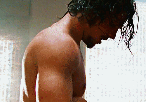 gayzing-away:AARON TAYLOR-JOHNSON in ‘Savages’