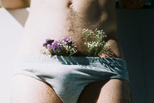 ifancylegs:  F1010025 by nunomaio on Flickr. 