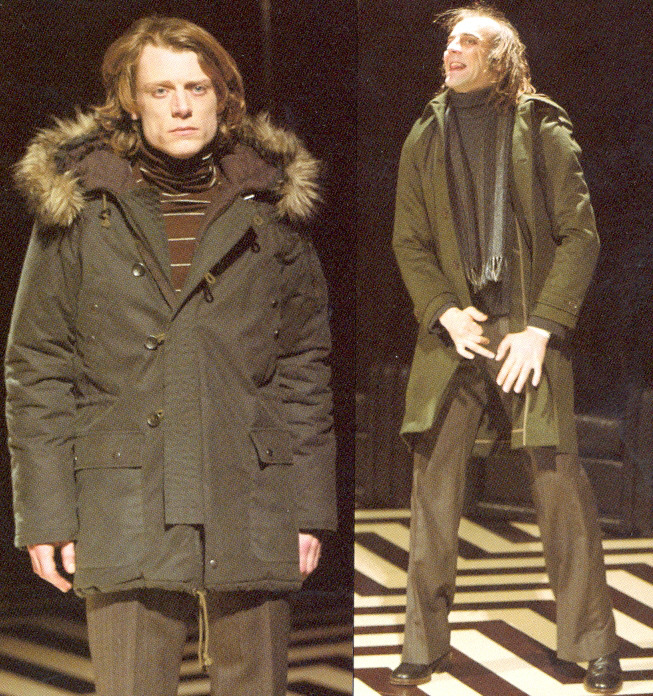 “ Veronique Branquinho Fall/Winter 2004 Menswear Presentation
”