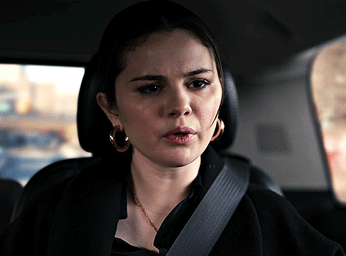 SELENA GOMEZ as MABEL MORA Only Murders in the Building, S1E8