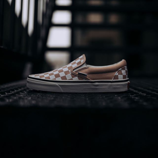 vans classic slip on checkerboard frappe true white