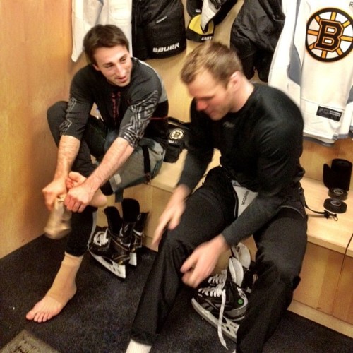 Brad Marchand and Shawn Thornton share a laugh while getting ready for AM skate at MSG. #nhlbruins