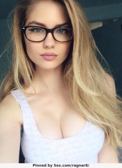 pussinboobs:  what a beauty!