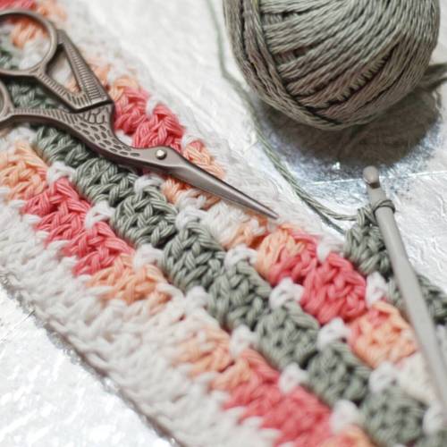 Sneek peek of something that I&rsquo;m working on at the moment. #crochet #crochetlove #crocheted #