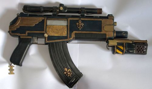 mostlyjudson: qsy-complains-a-lot: miniaturesandcostumes: Finished bolter @a-40k-author I want this 