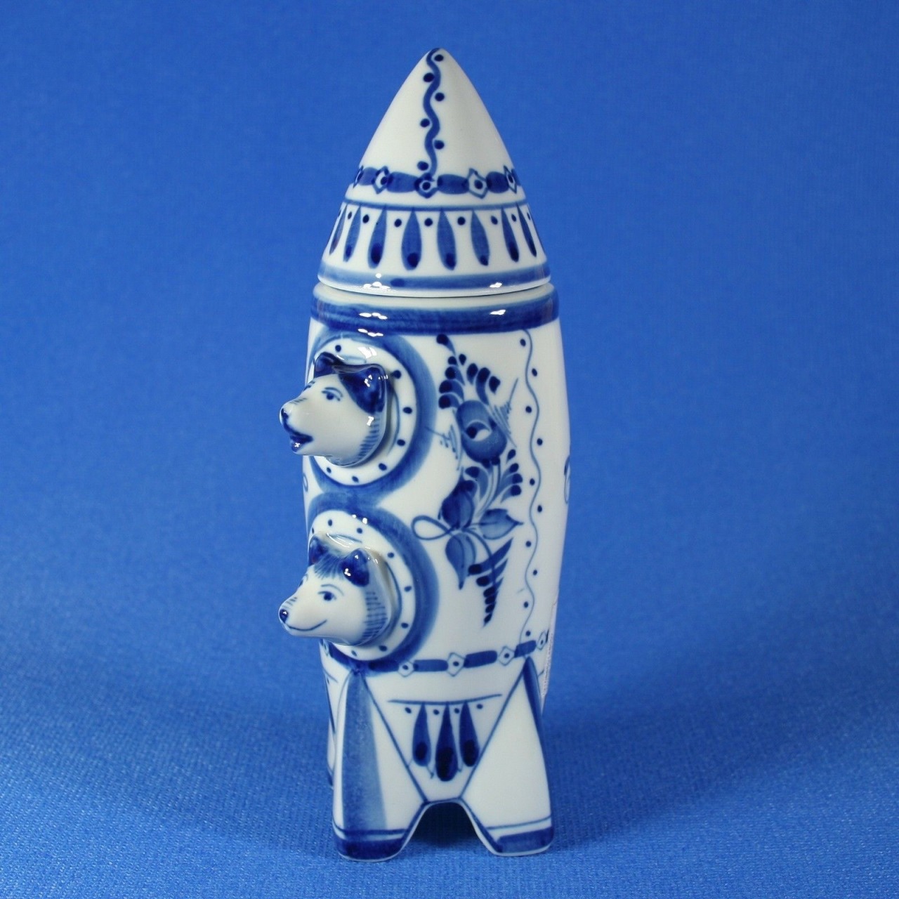 silezukuk:
“ Belka & Strelka, Space dogs, Gzhel Porcelain Shtof, Space, Rocket USSR, Handmade / [***]
”