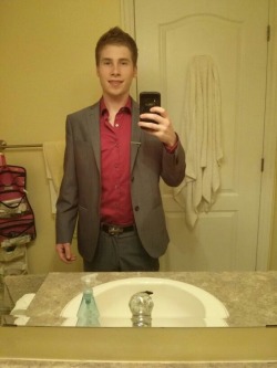 str8guyssexting:  *****22 yo salesman from