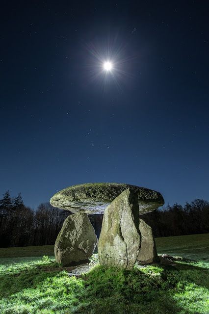 Spinsters Rock, Drewsteignton, Devon, England.
